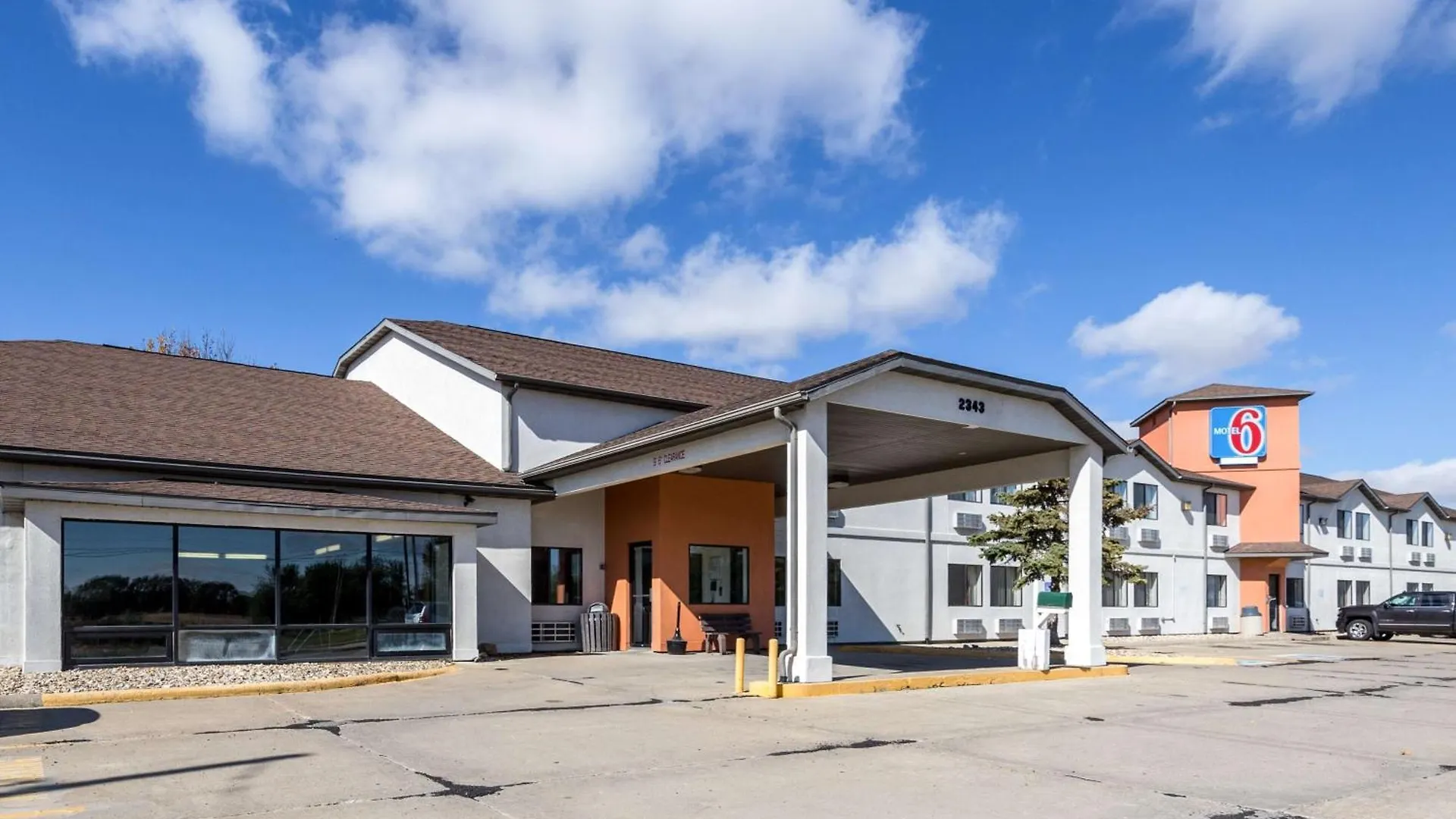 14 Top-Rated Airport Hotels in Iowa for Every Traveler