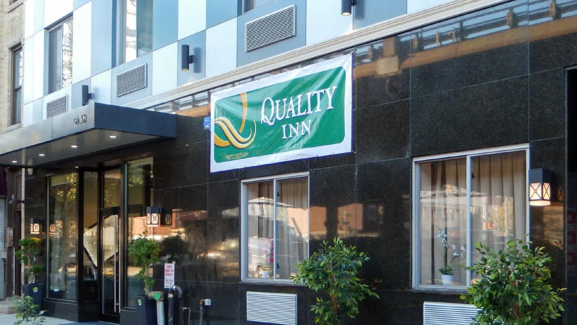 Staying Near the 9/11 Memorial: 4 Budget Hotels Compared