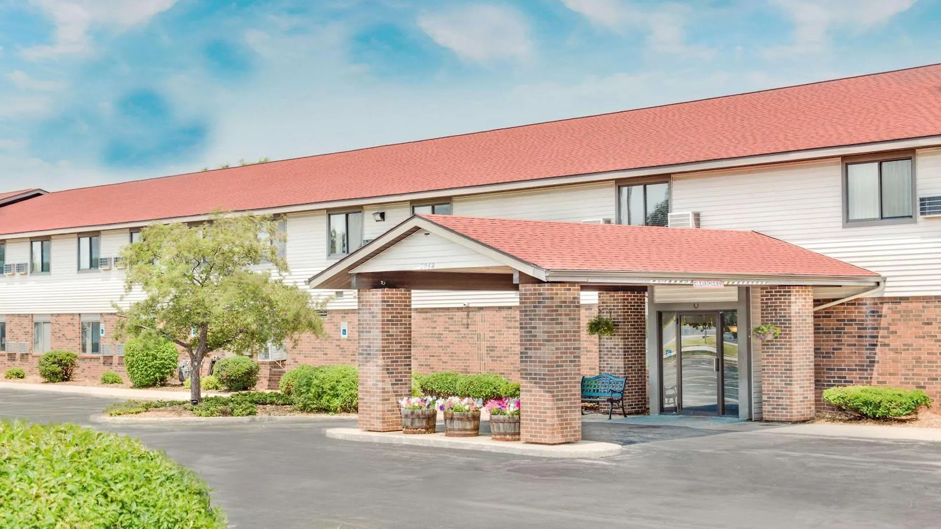 Where to Stay in Wisconsin: 15 Best Beach Hotels