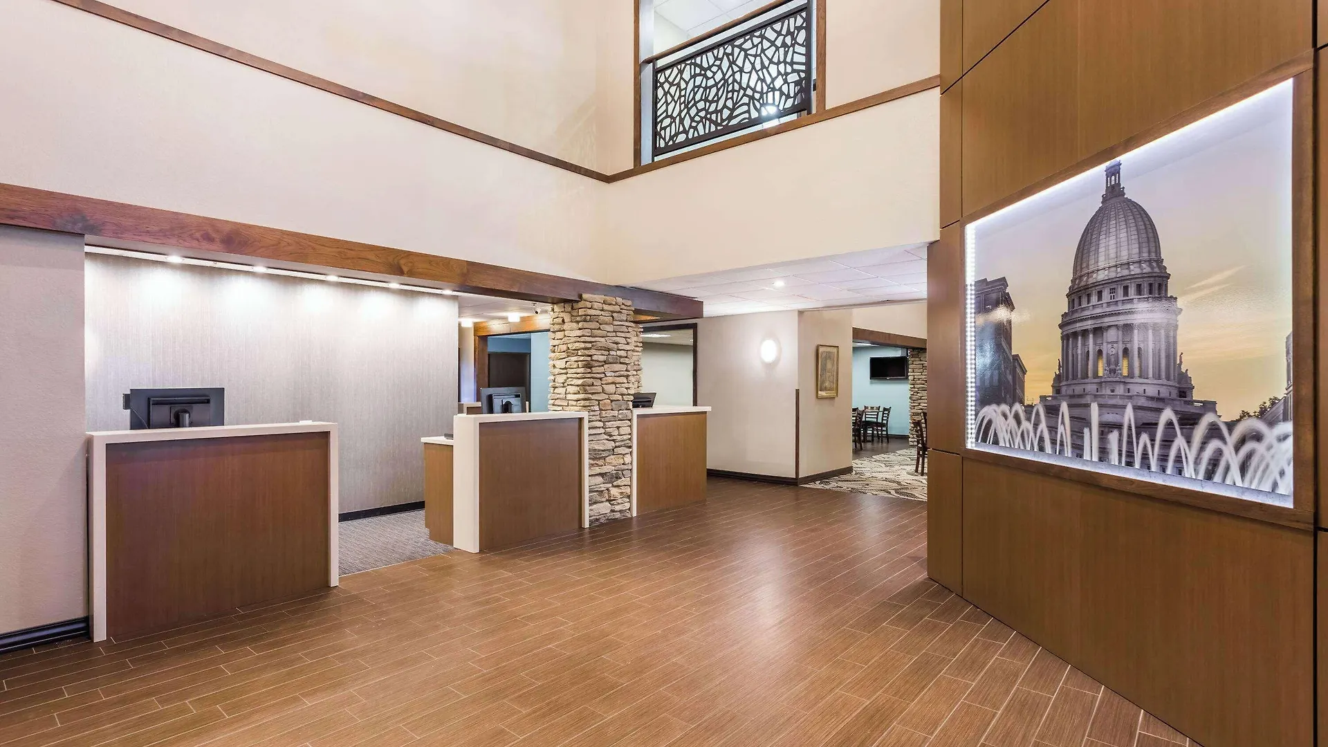 Where to Stay Near Wis Veterans Museum: 4 Business Hotels