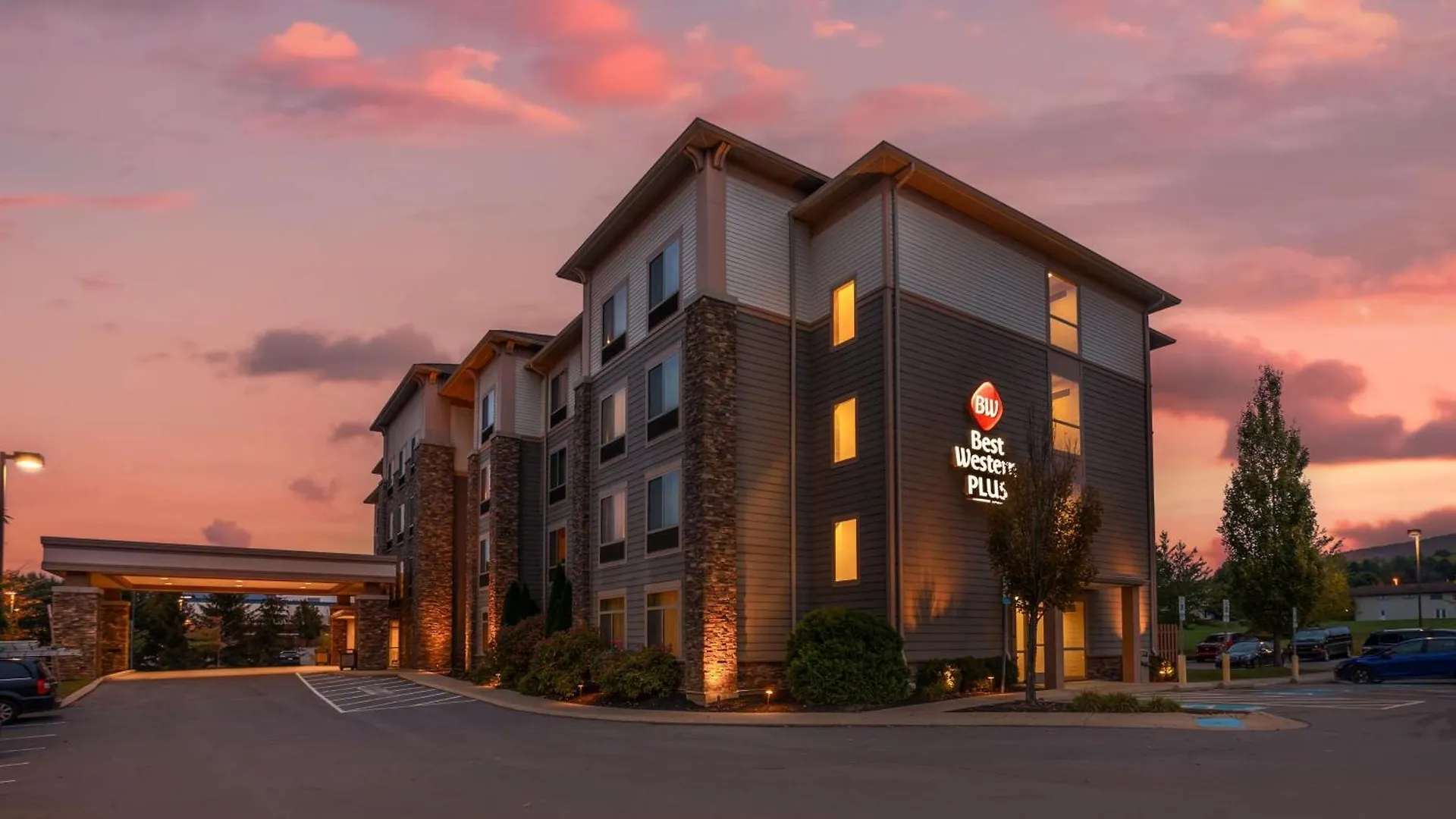 5 Business Hotels Close to Bryce Jordan Center, State College
