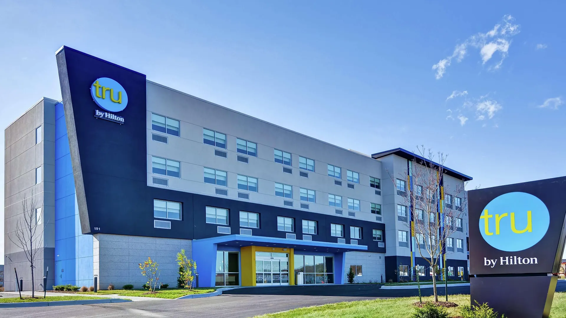 4 Business Hotels Near Kart Kountry for Stress-Free Stays