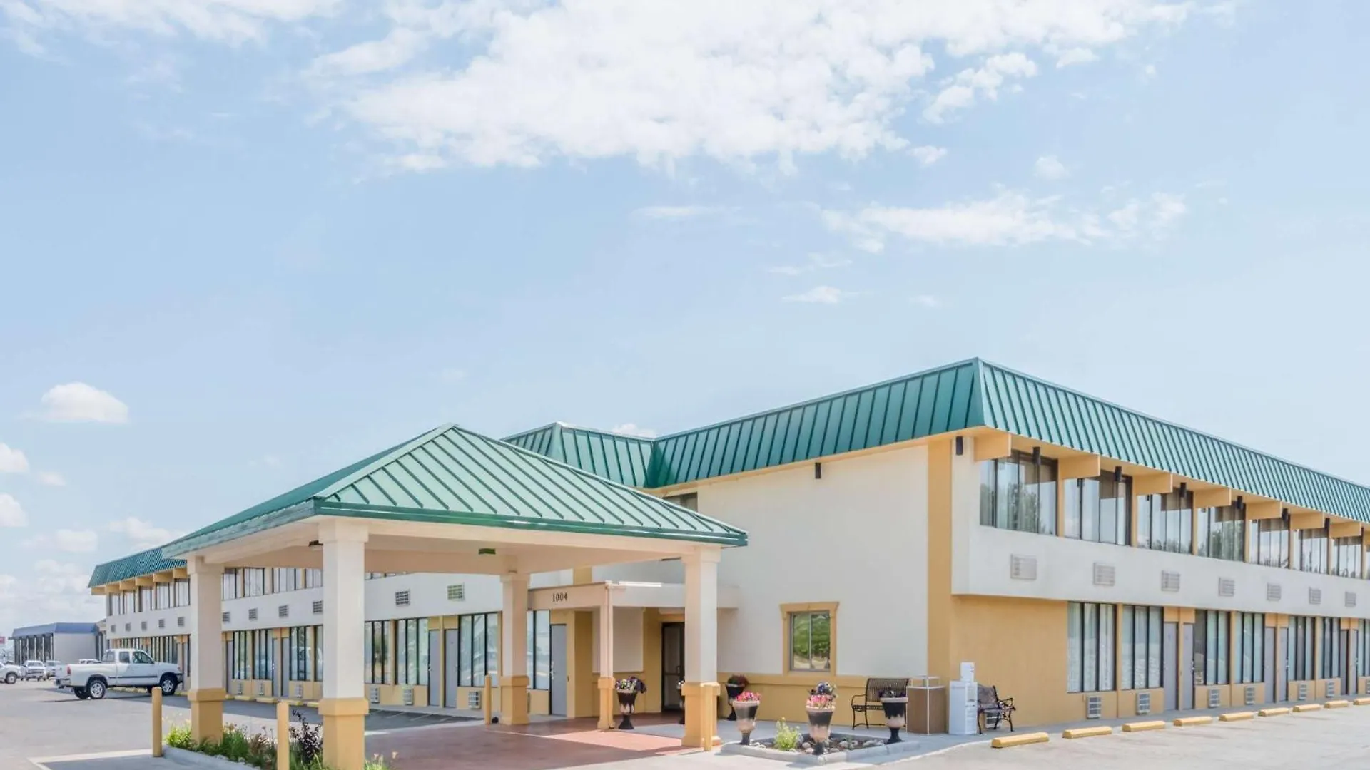 4 Family Hotels Near Dalbey Memorial Park With Easy Access