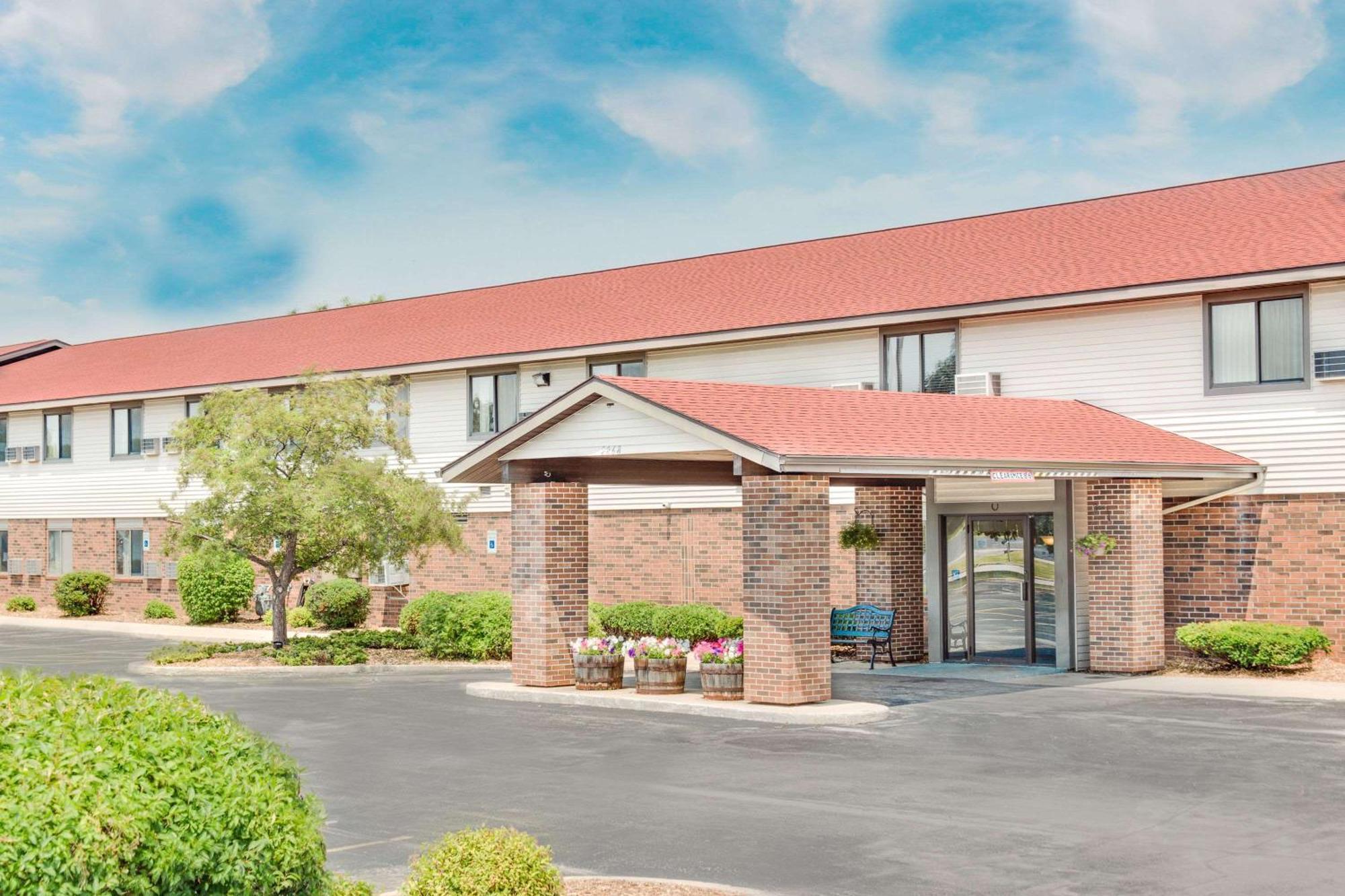 Where to Stay in Wisconsin: 15 Best Beach Hotels