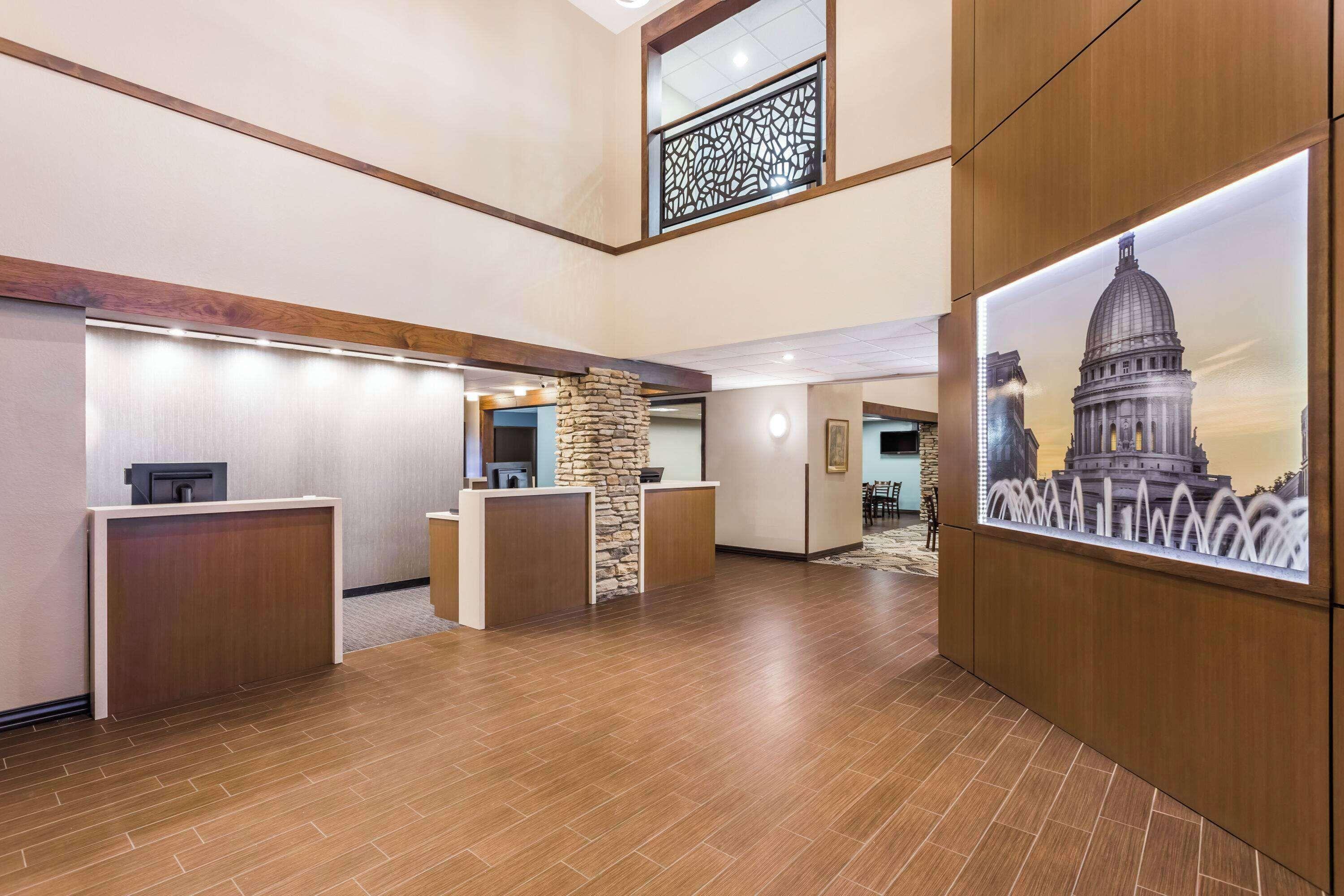 Where to Stay Near Wis Veterans Museum: 4 Business Hotels